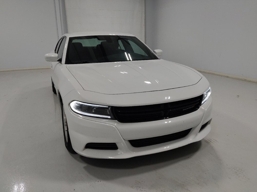 Used 2022 Dodge Charger SXT w/ Cold Weather Package RWD image 14