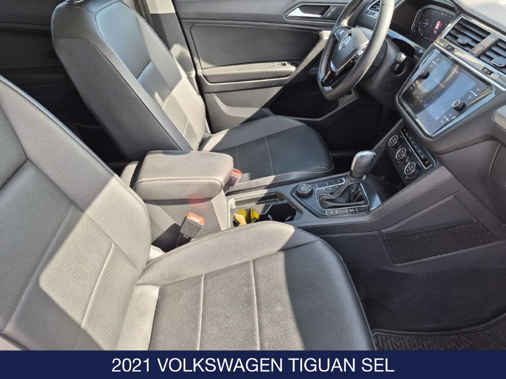 Used 2021 Volkswagen Tiguan SEL AWD/4WD image 31