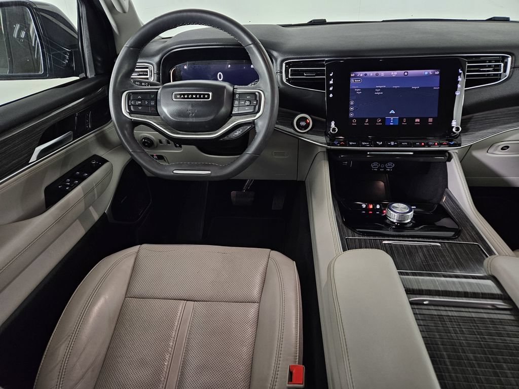 Used 2022 Jeep Wagoneer Series II RWD image 4