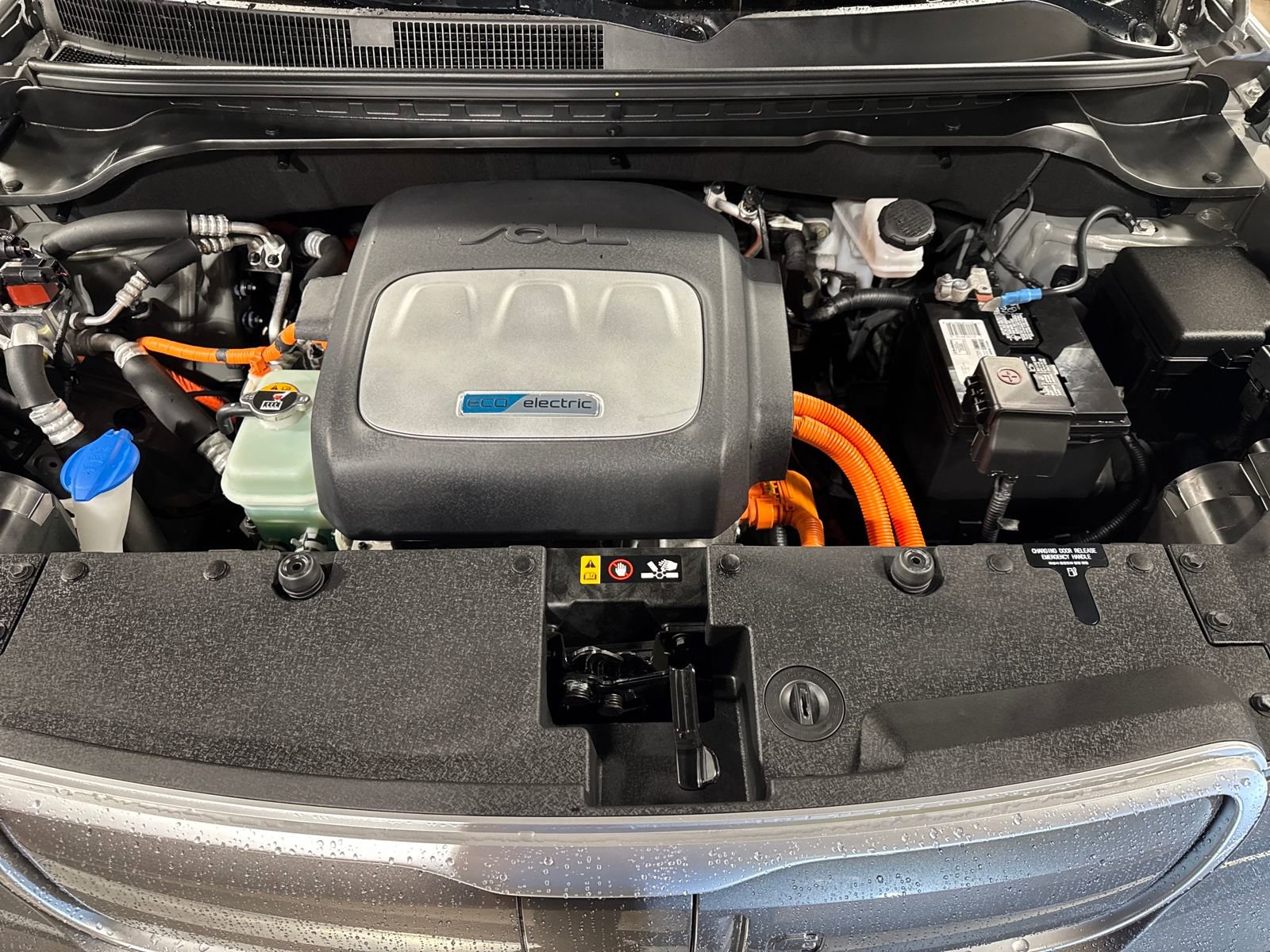 Used 2018 Kia Soul EV + FWD image 28