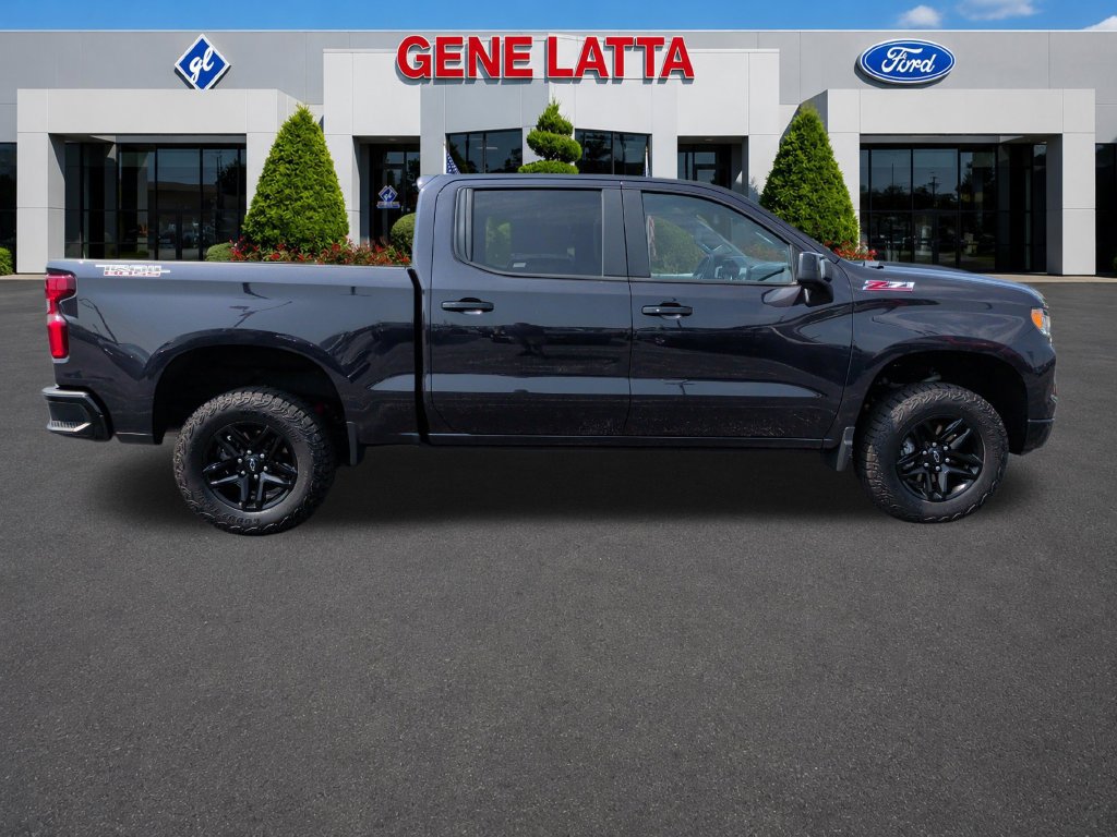 Used 2023 Chevrolet Silverado 1500 LT Trail Boss w/ LT Trail Boss Premium Package AWD/4WD image 9