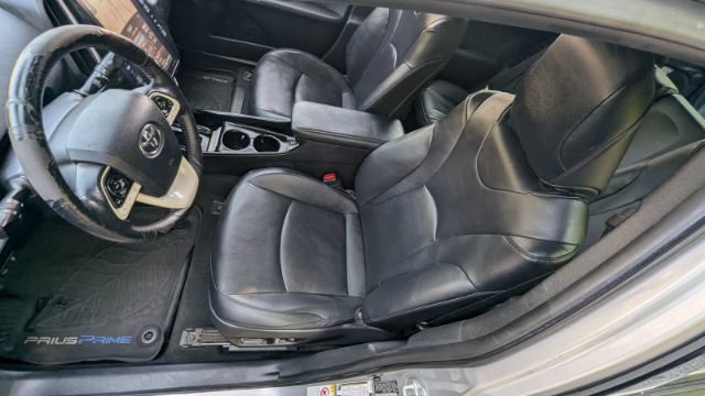 Used 2018 Toyota Prius Prime Advanced FWD image 14