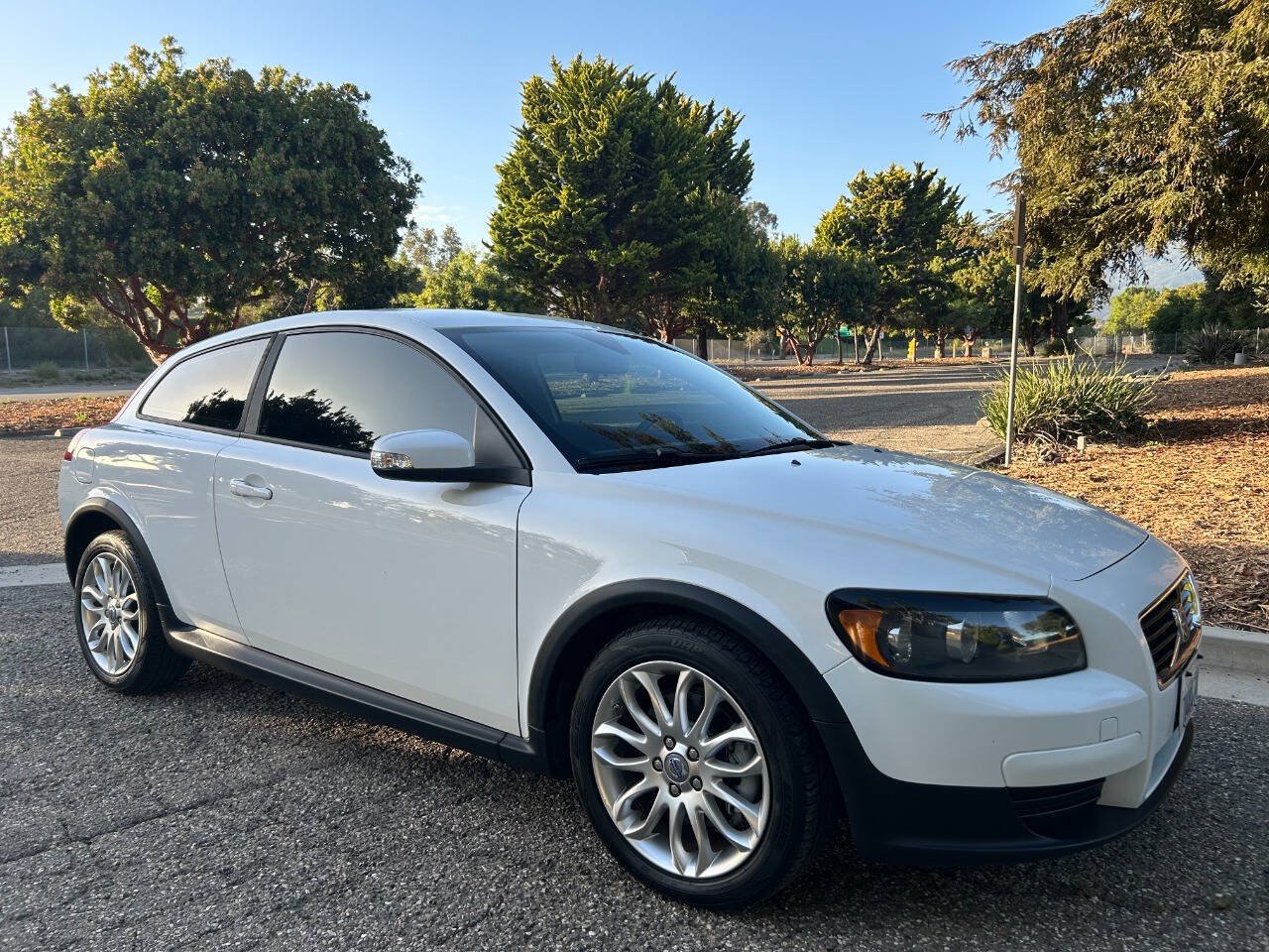 Used 2009 Volvo C30 FWD image 11