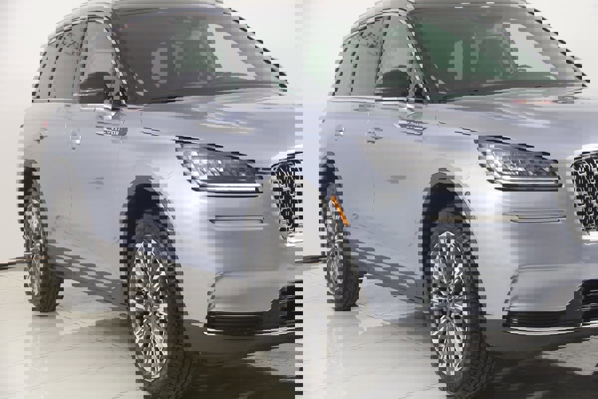 Used 2022 Lincoln Corsair Reserve w/ Elements Package image 39