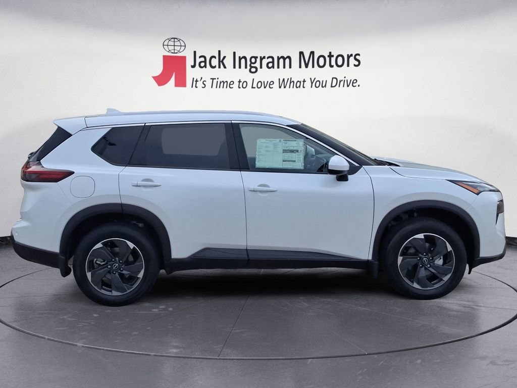New 2026 Nissan Rogue SV image 6