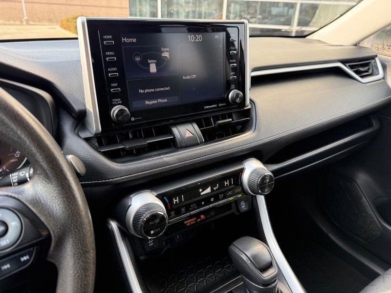 Used 2021 Toyota RAV4 XLE image 25