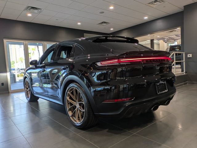 Used 2026 Porsche Cayenne GTS AWD/4WD image 6
