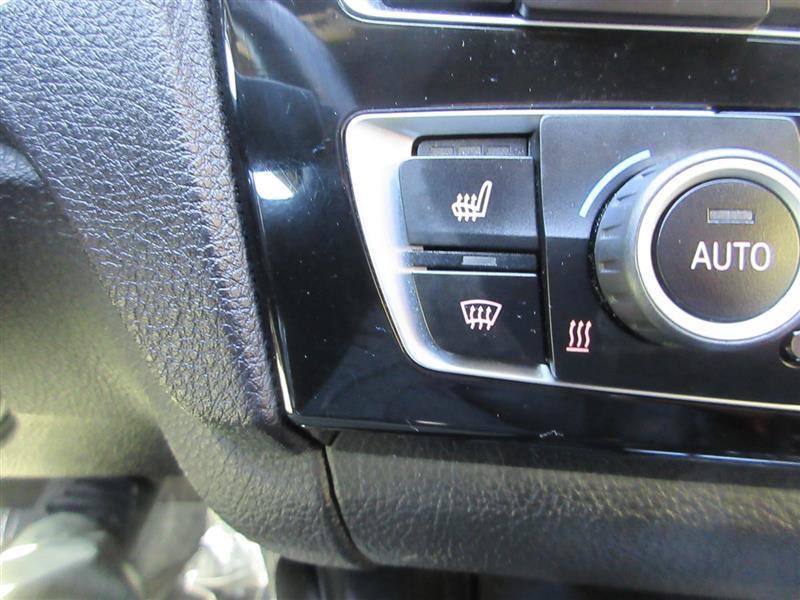 Used 2016 BMW 228i xDrive Convertible AWD/4WD image 18