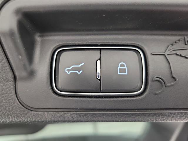 Used 2022 Ford Explorer Limited w/ Equipment Group 301A AWD/4WD image 9