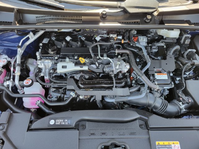 Used 2024 Toyota Prius XLE FWD image 28