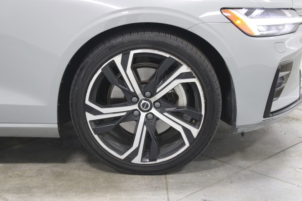 Used 2024 Volvo S60 B5 Core FWD image 12