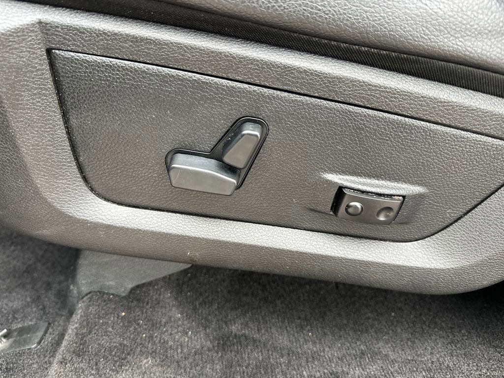 Used 2017 RAM 1500 Sport w/ Black Ram 1500 Sport Group image 19