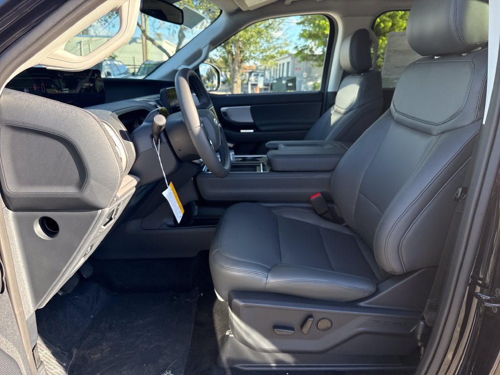 New 2027 Ford Expedition Max Active RWD image 17