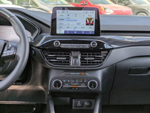 Used 2025 Ford Escape ST-Line image 10