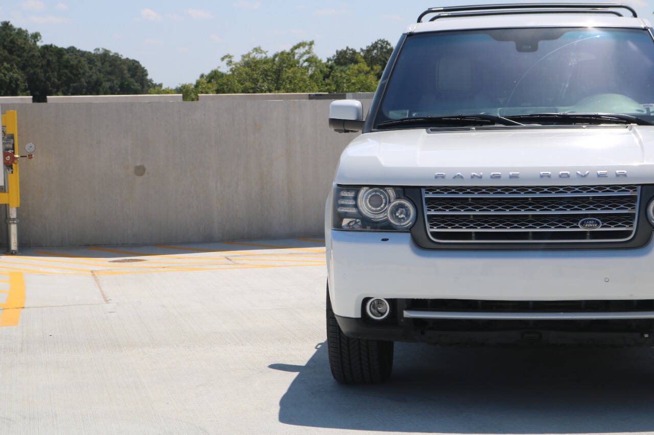 Used 2011 Land Rover Range Rover Supercharged AWD/4WD image 24