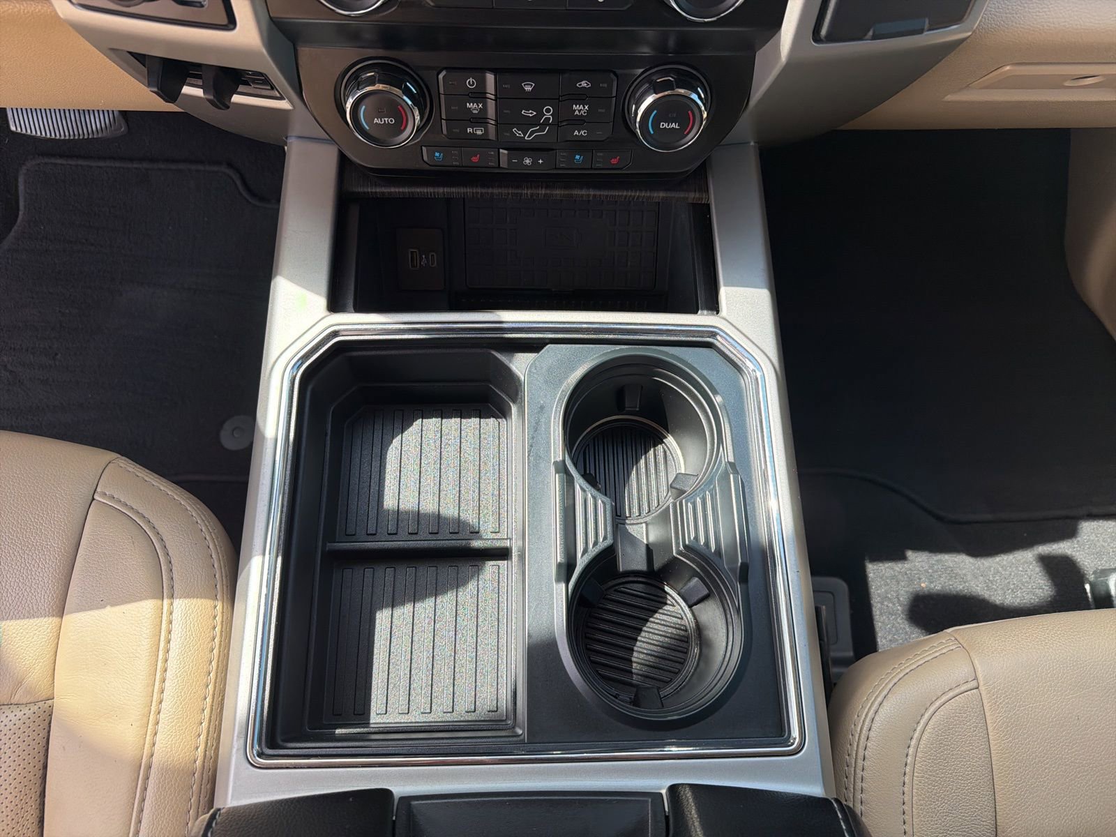 Used 2020 Ford F250 Lariat w/ Tremor Off-Road Package image 25