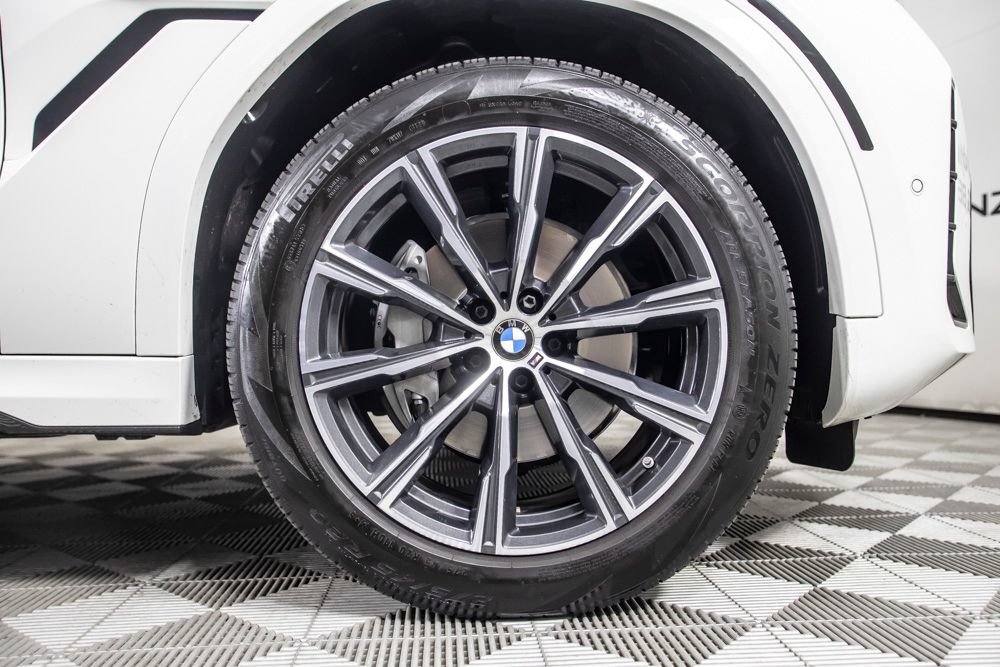 Used 2024 BMW X6 xDrive40i w/ Parking Assistance Package AWD/4WD image 40