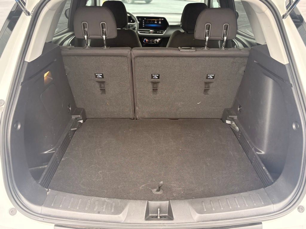 Used 2025 Chevrolet TrailBlazer LT FWD image 11