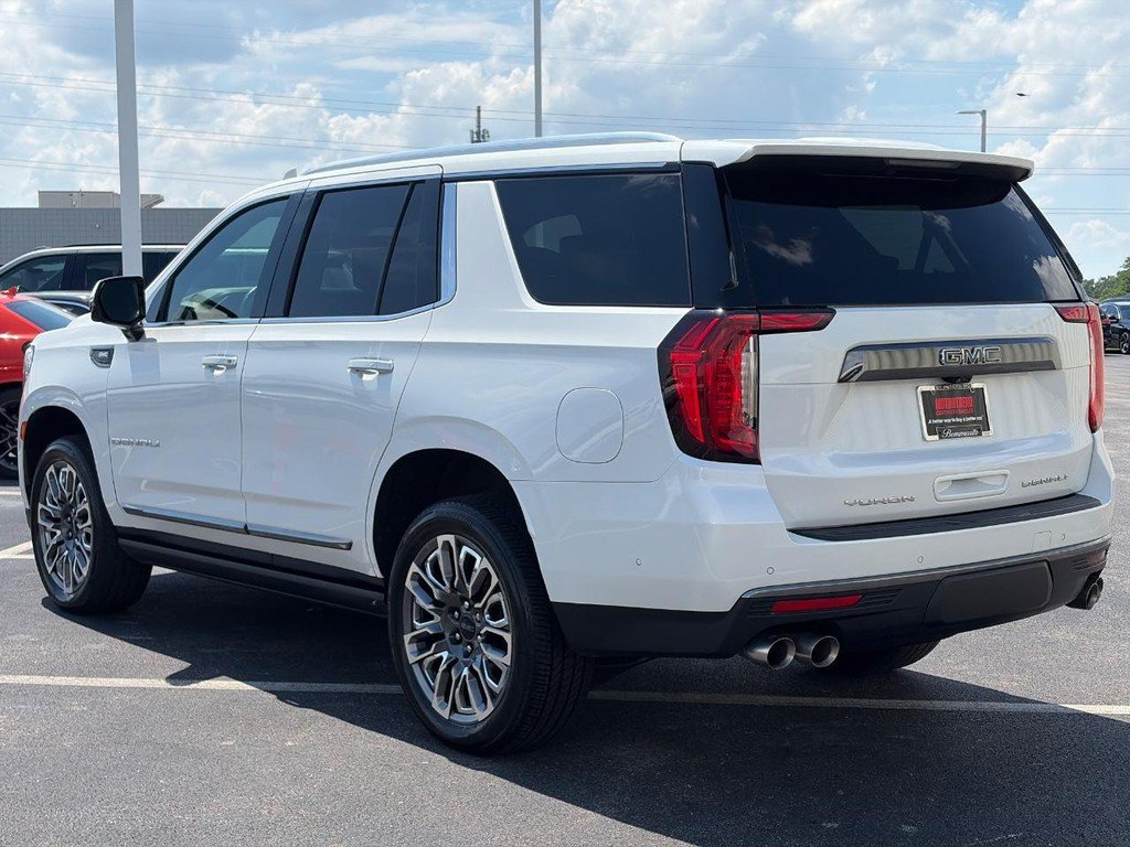 Used 2023 GMC Yukon Denali Ultimate AWD/4WD image 8