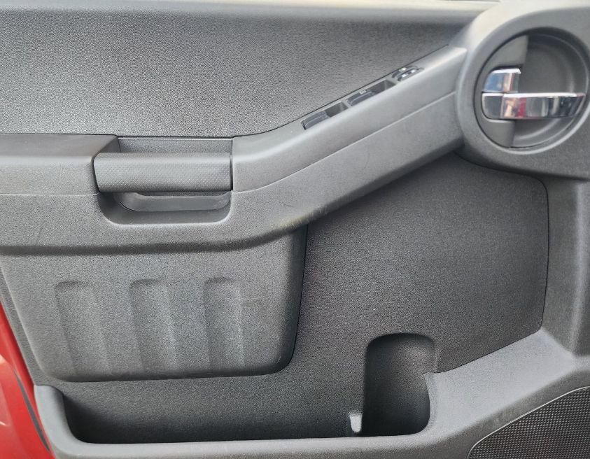 Used 2015 Nissan Xterra PRO-4X w/ Pro-4x Leather Package image 11