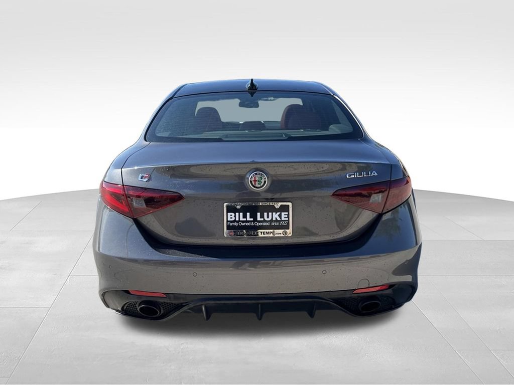 Used 2023 Alfa Romeo Giulia Veloce RWD image 8