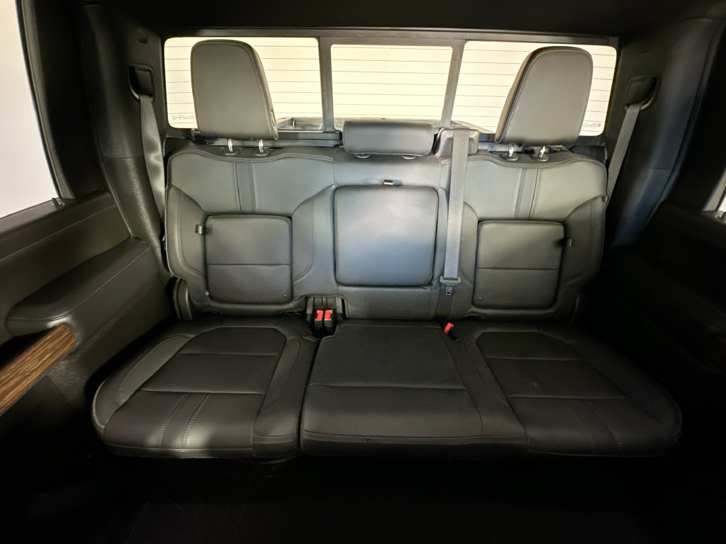 Used 2023 Chevrolet Silverado 3500 High Country w/ Technology Package AWD/4WD image 13