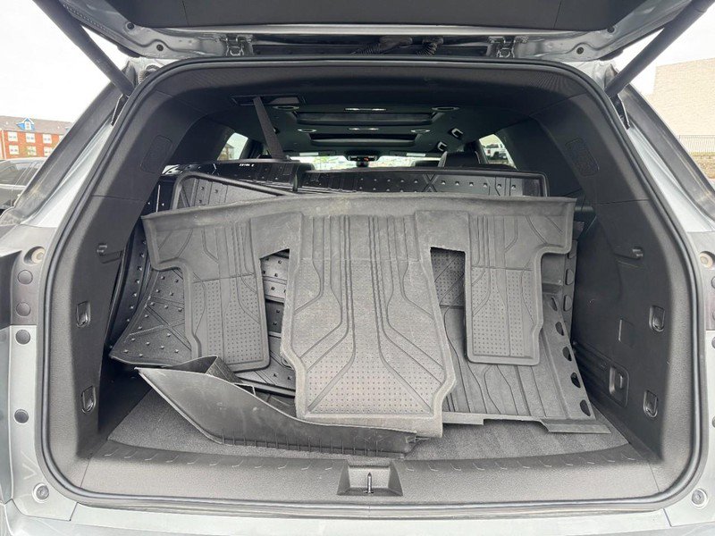 Used 2023 Chevrolet Traverse Premier w/ LPO, Floor Liner Package image 6