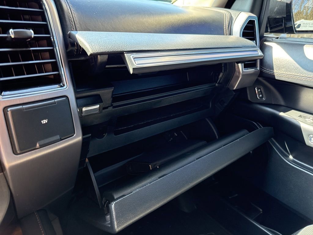 Used 2021 Ford Expedition Platinum image 34