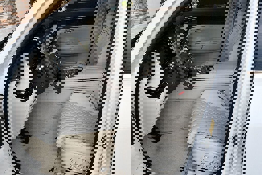 Used 2026 Genesis G90 3.5T image 14