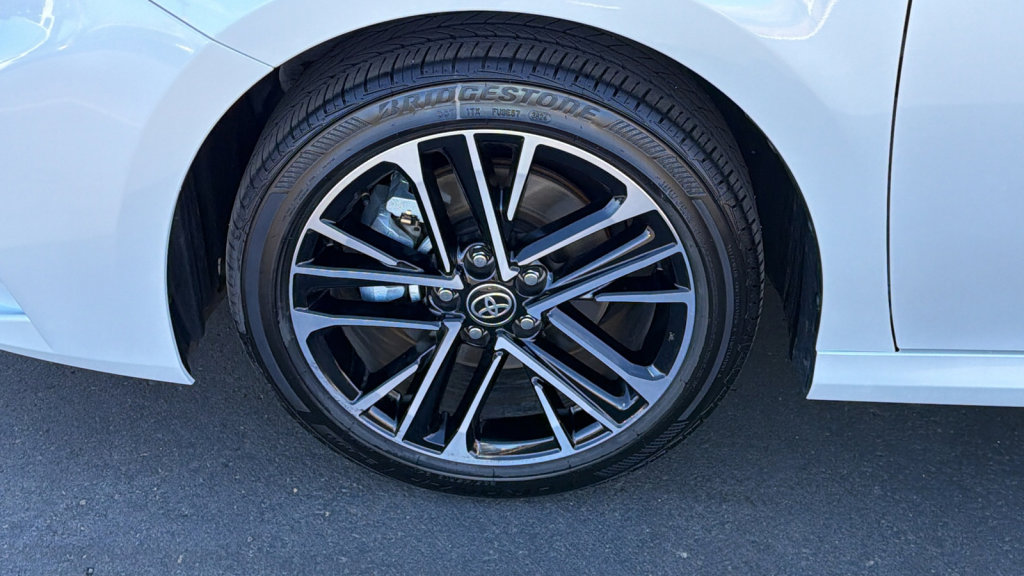 Used 2025 Toyota Camry XLE image 9