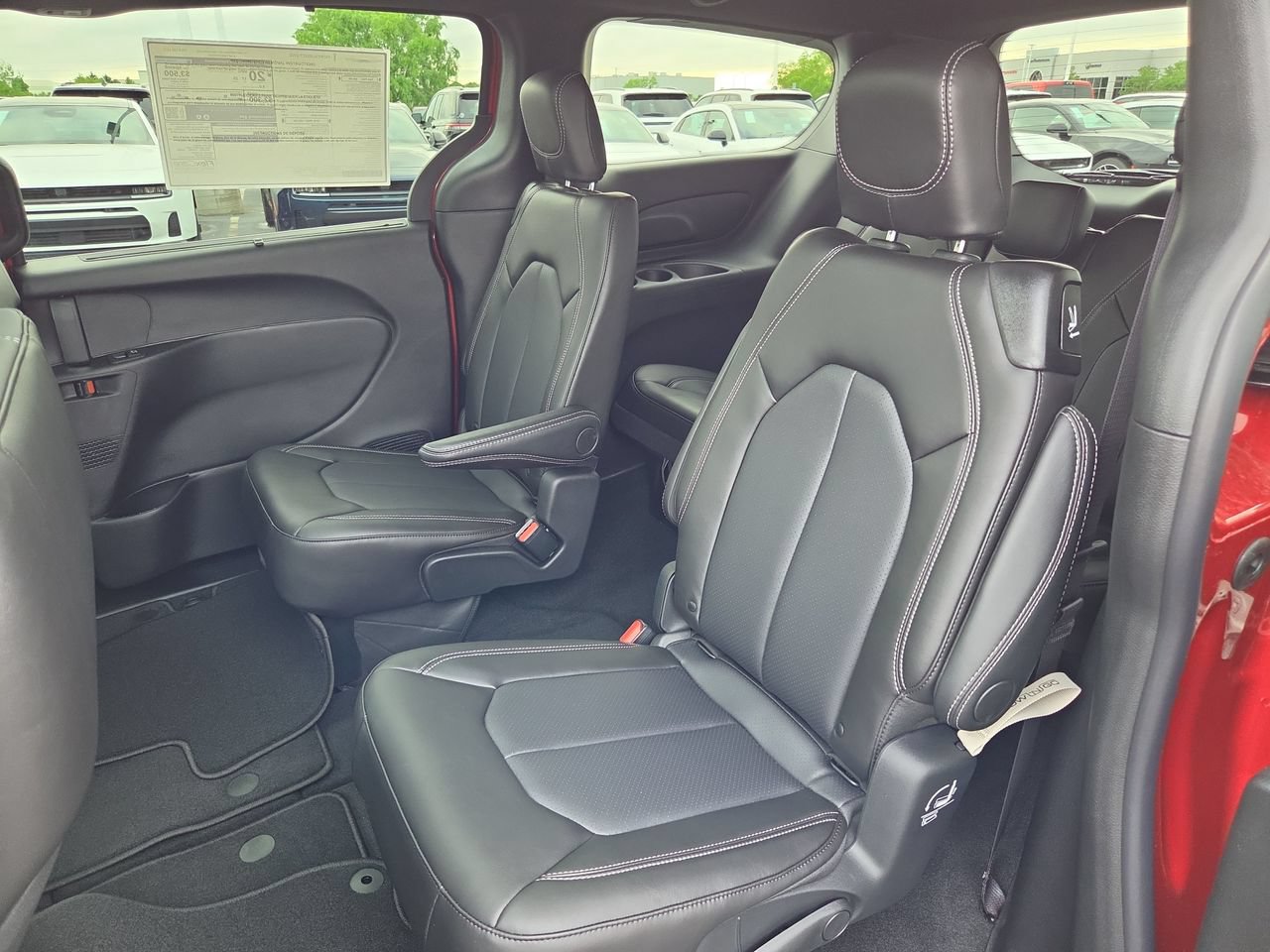 New 2027 Chrysler Pacifica Select AWD/4WD image 15