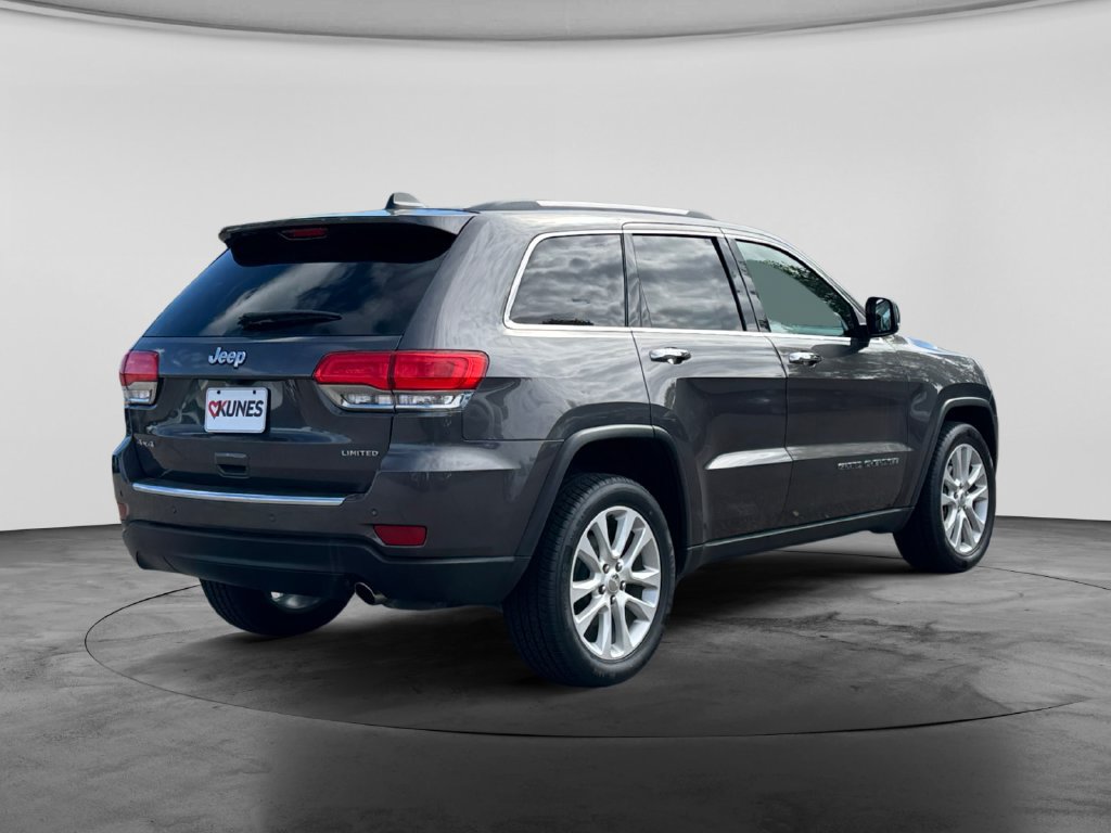 Used 2017 Jeep Grand Cherokee Limited AWD/4WD image 10