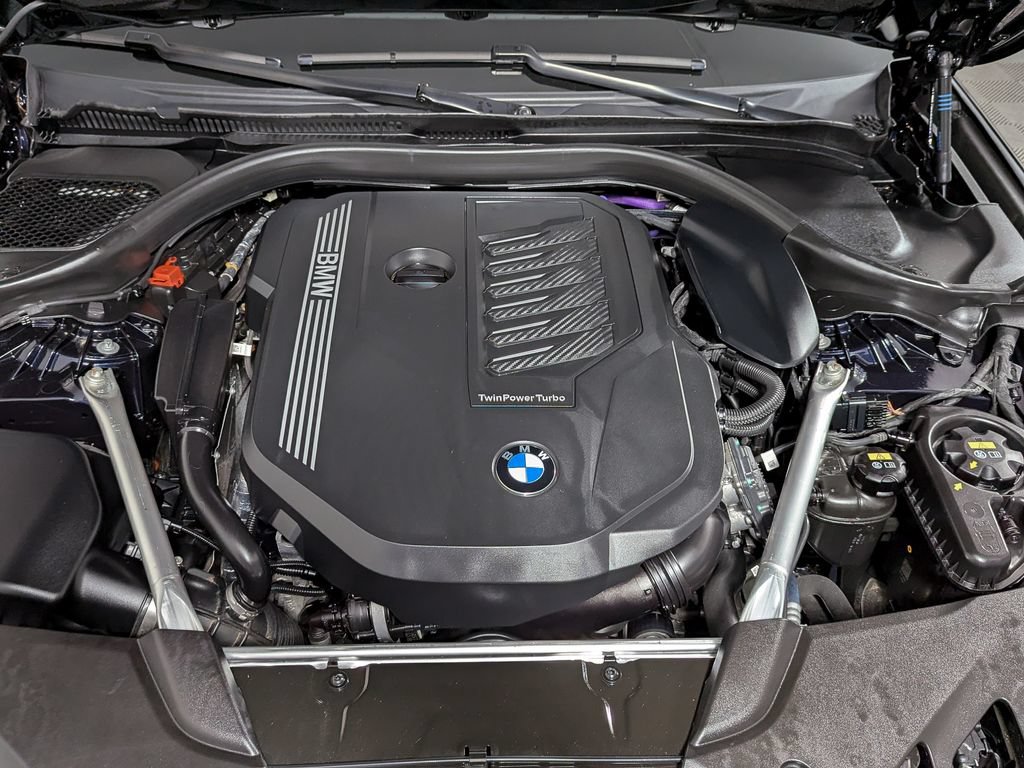 Certified 2023 BMW 540i xDrive w/ M Sport Package AWD/4WD image 49