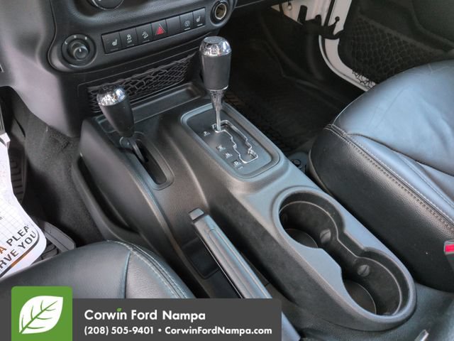Used 2018 Jeep Wrangler Unlimited Sahara w/ Max Tow Package AWD/4WD image 18