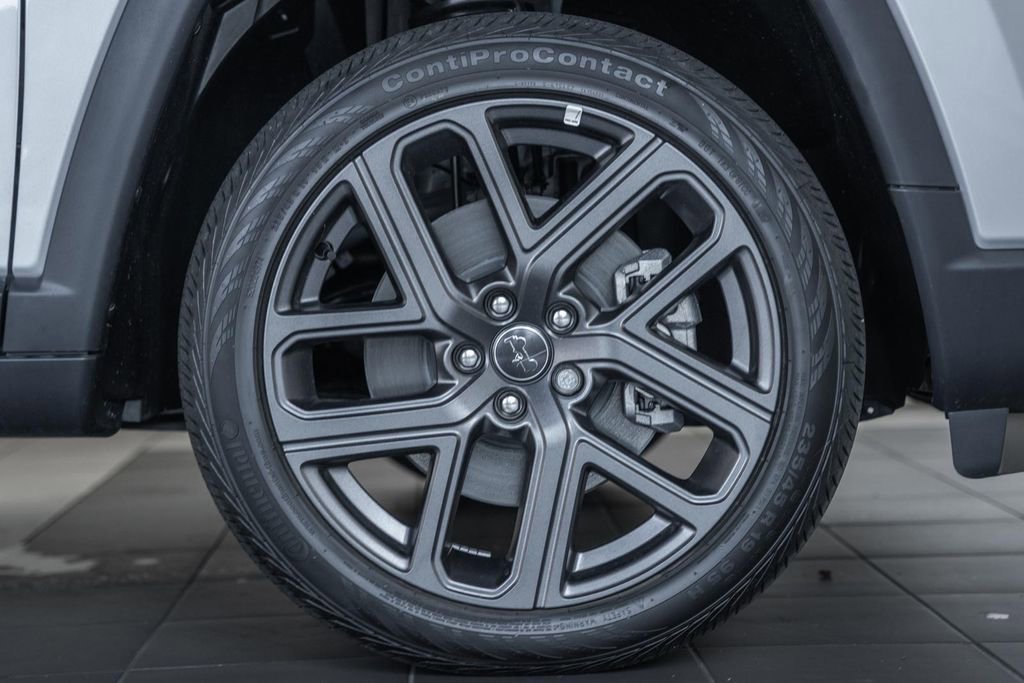 New 2025 Jeep Compass Limited w/ Sun & Sound Group image 15