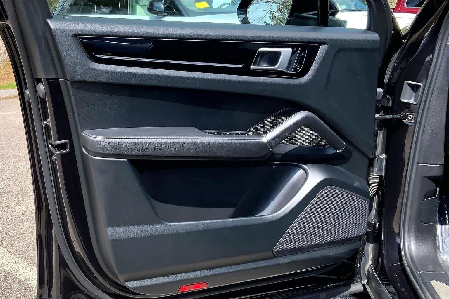 Used 2019 Porsche Cayenne AWD/4WD image 20