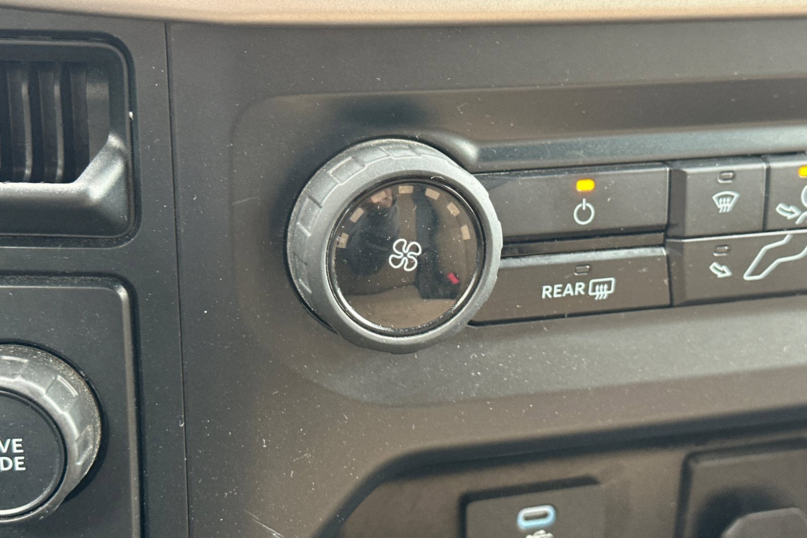 Used 2023 Ford F150 XLT image 28