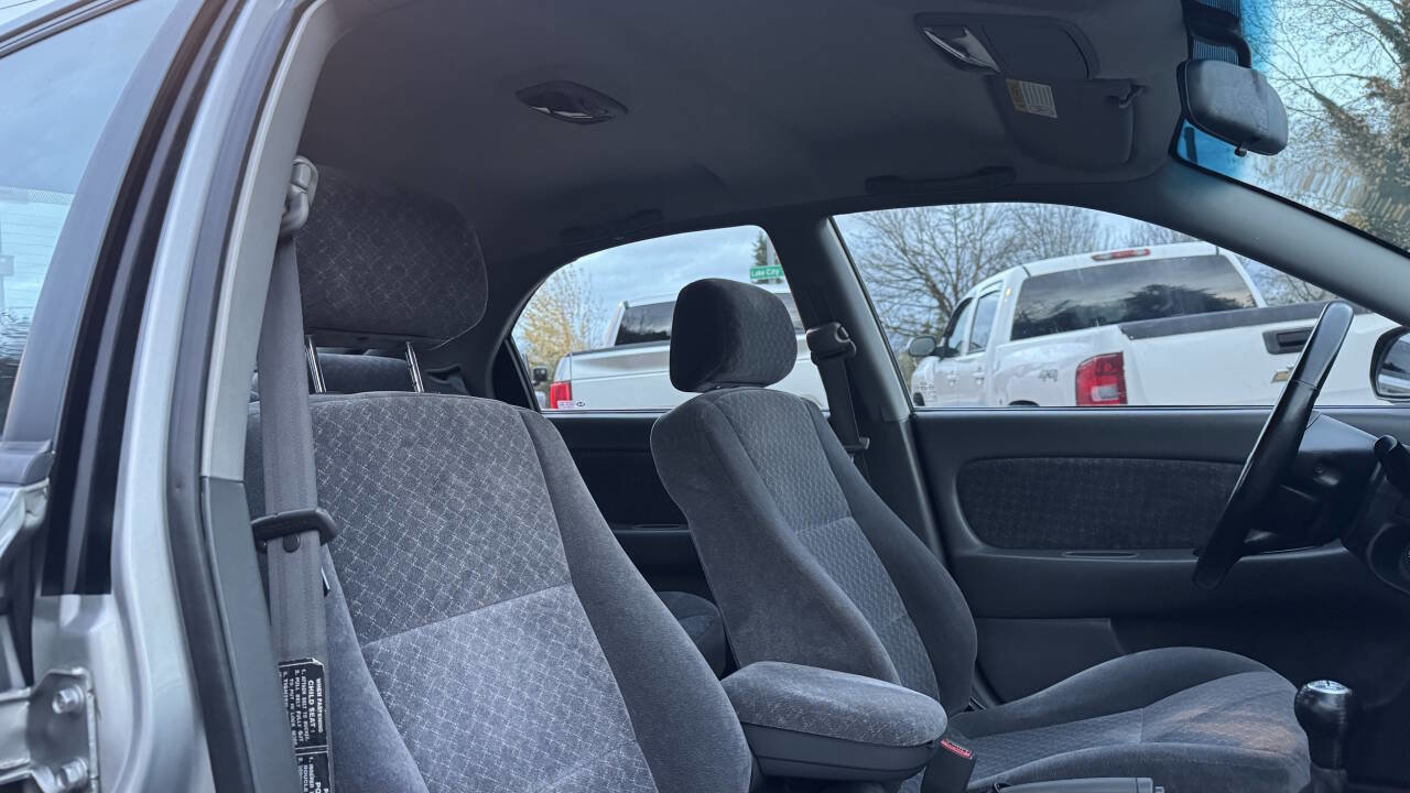 Used 2004 Kia Spectra Hatchback image 18