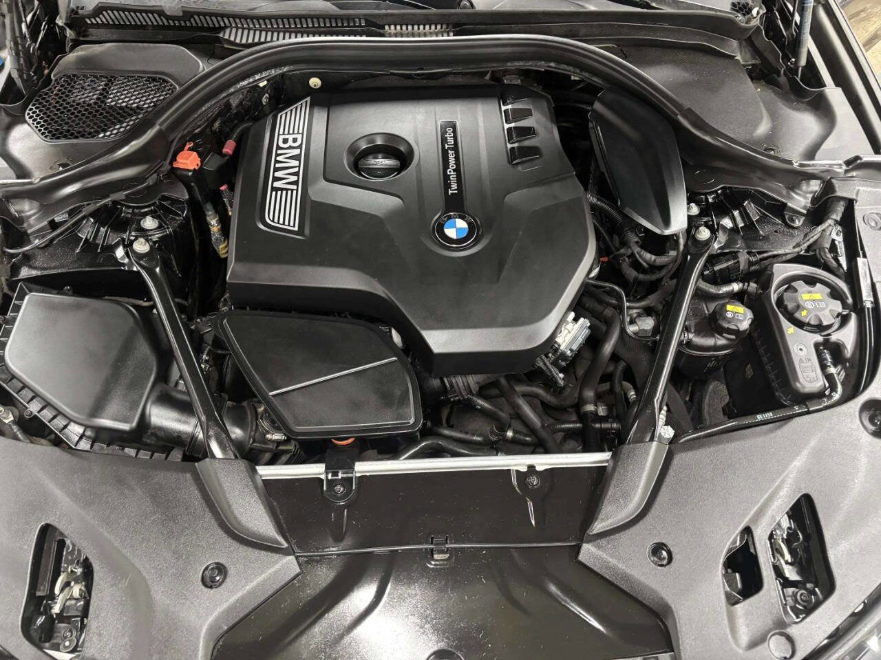 Used 2018 BMW 530i xDrive AWD/4WD image 12