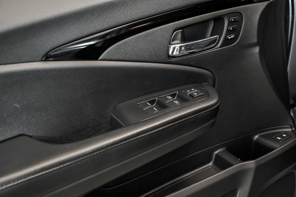Used 2020 Honda Pilot Touring image 10