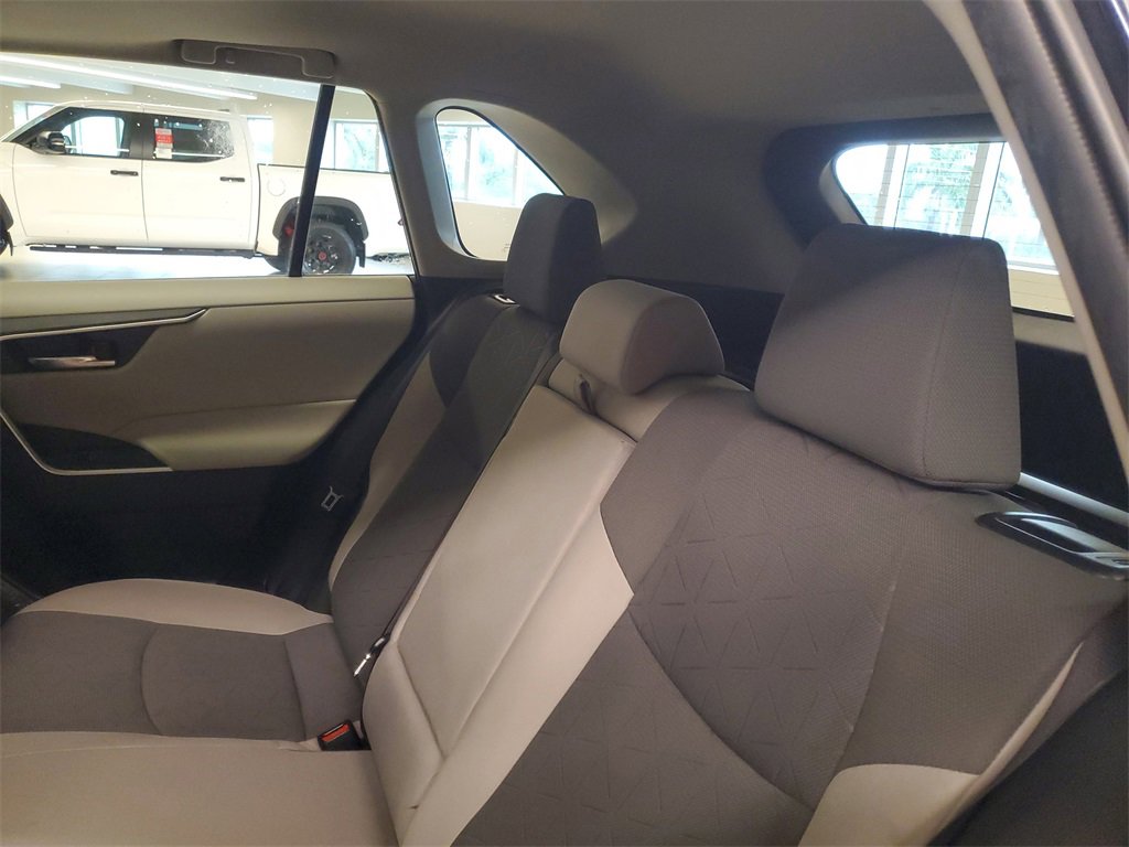 Used 2022 Toyota RAV4 XLE image 14