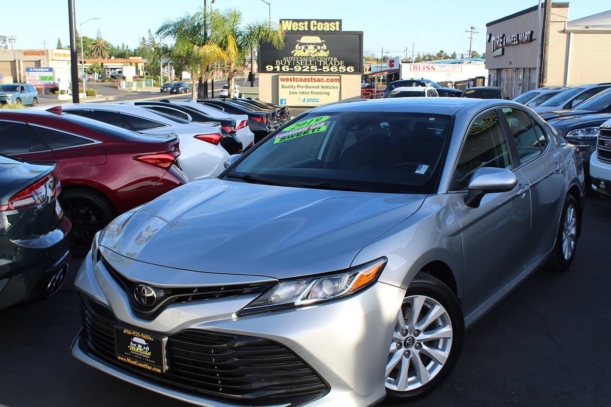 Used 2019 Toyota Camry LE w/ Carpet Mat Package FWD image 37