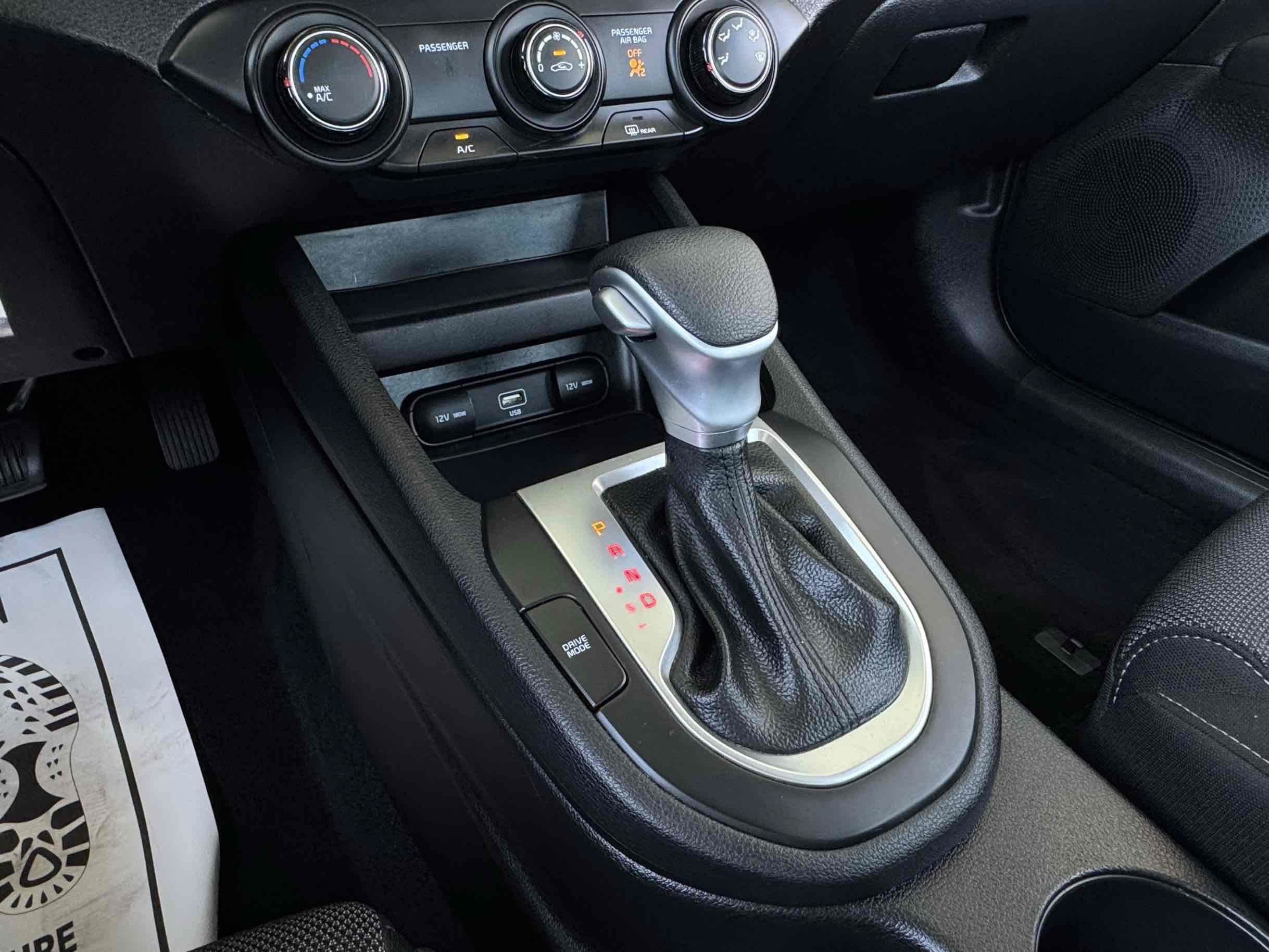 Used 2022 Kia Forte LXS FWD image 17