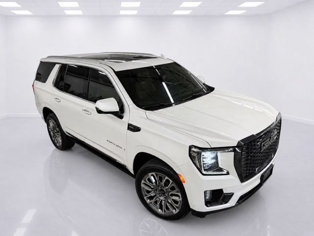 Used 2023 GMC Yukon Denali Ultimate AWD/4WD image 4