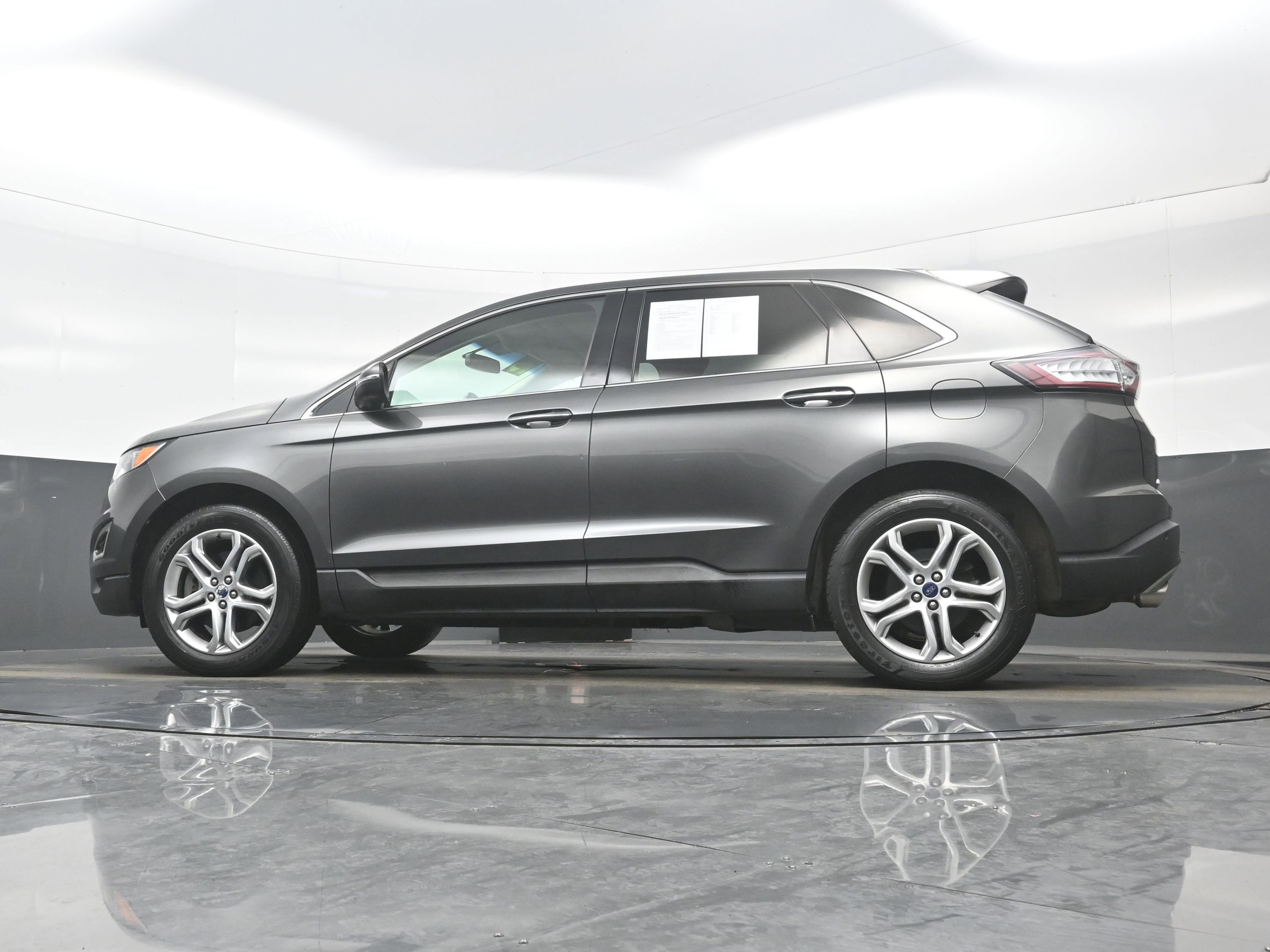 Used 2015 Ford Edge Titanium w/ Equipment Group 301A image 27