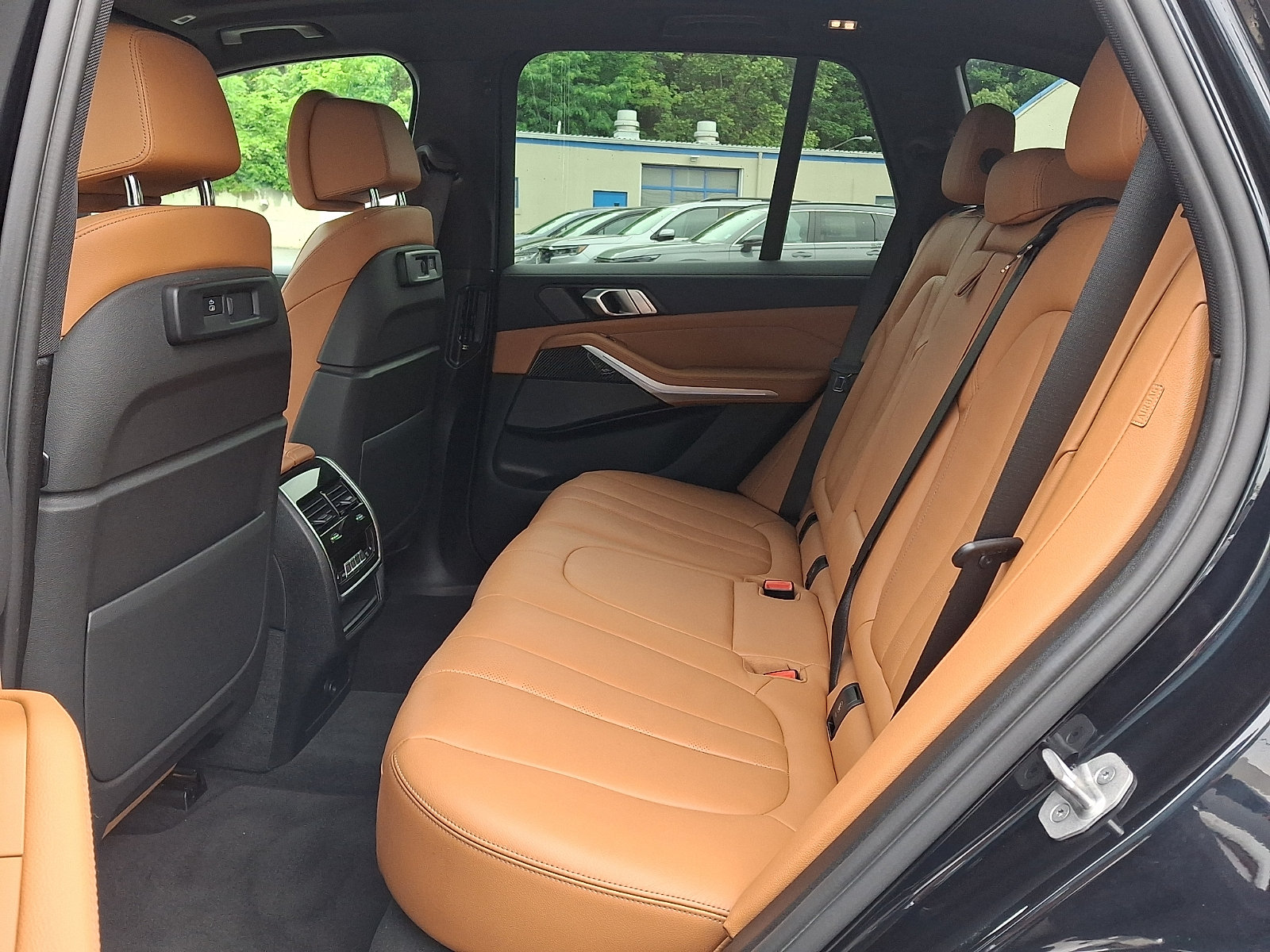 Used 2022 BMW X5 M50i AWD/4WD image 9