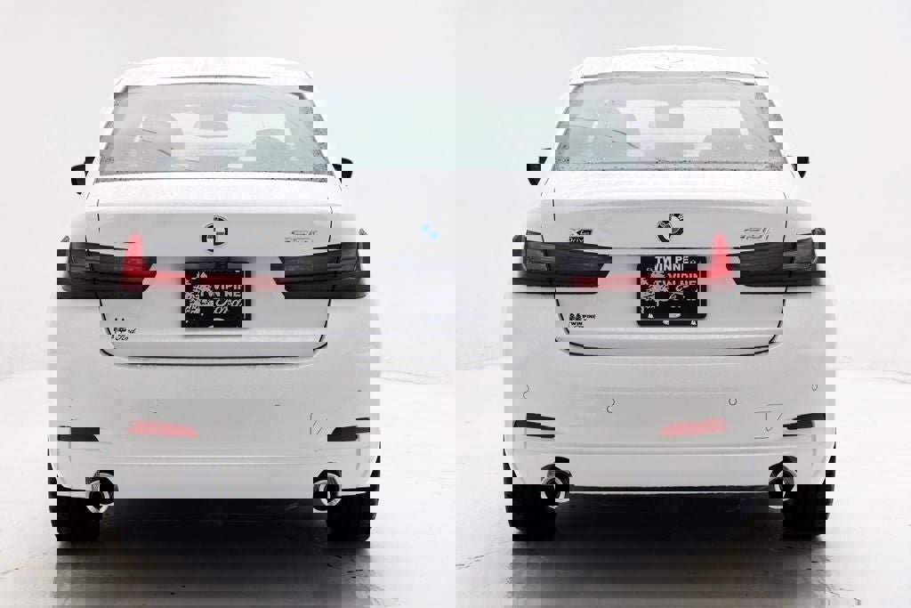 Used 2024 BMW 330i xDrive Sedan w/ Convenience Package image 8