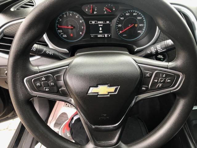 Used 2016 Chevrolet Malibu LT image 24