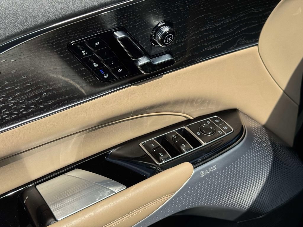 Used 2026 Cadillac Lyriq Signature Luxury w/ Nappa Leather Package AWD/4WD image 30
