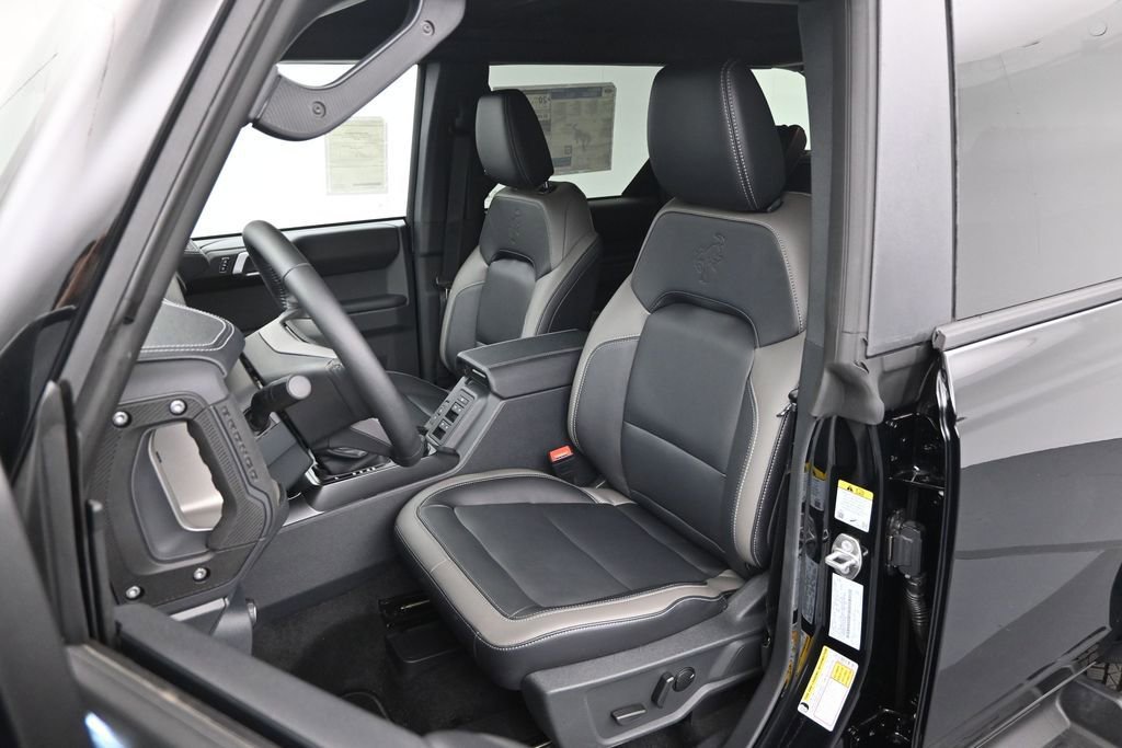 New 2026 Ford Bronco Outer Banks AWD/4WD image 8